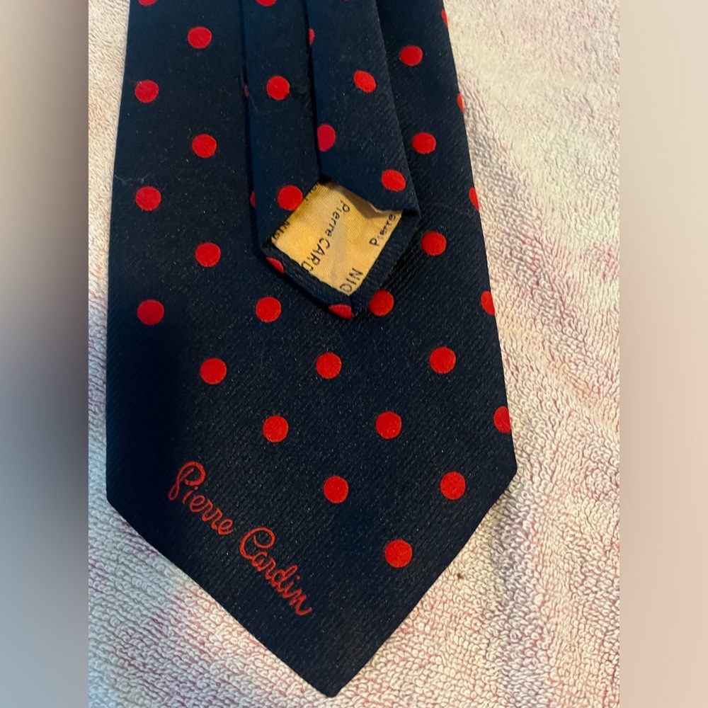 Vintage red and blue neck tie Marshall Field & Co